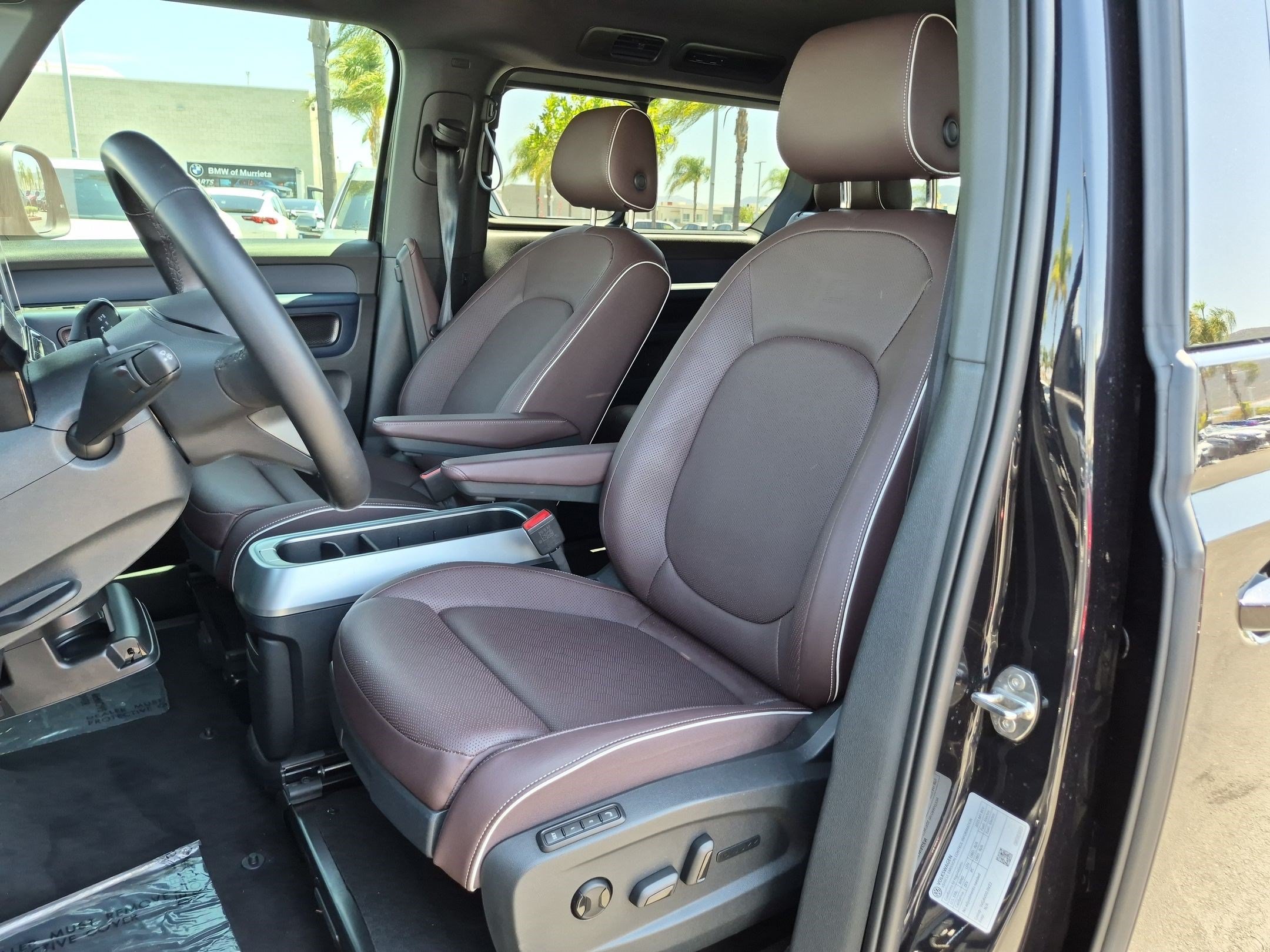 Used 2025 Volkswagen ID. Buzz Pro S RWD image 16