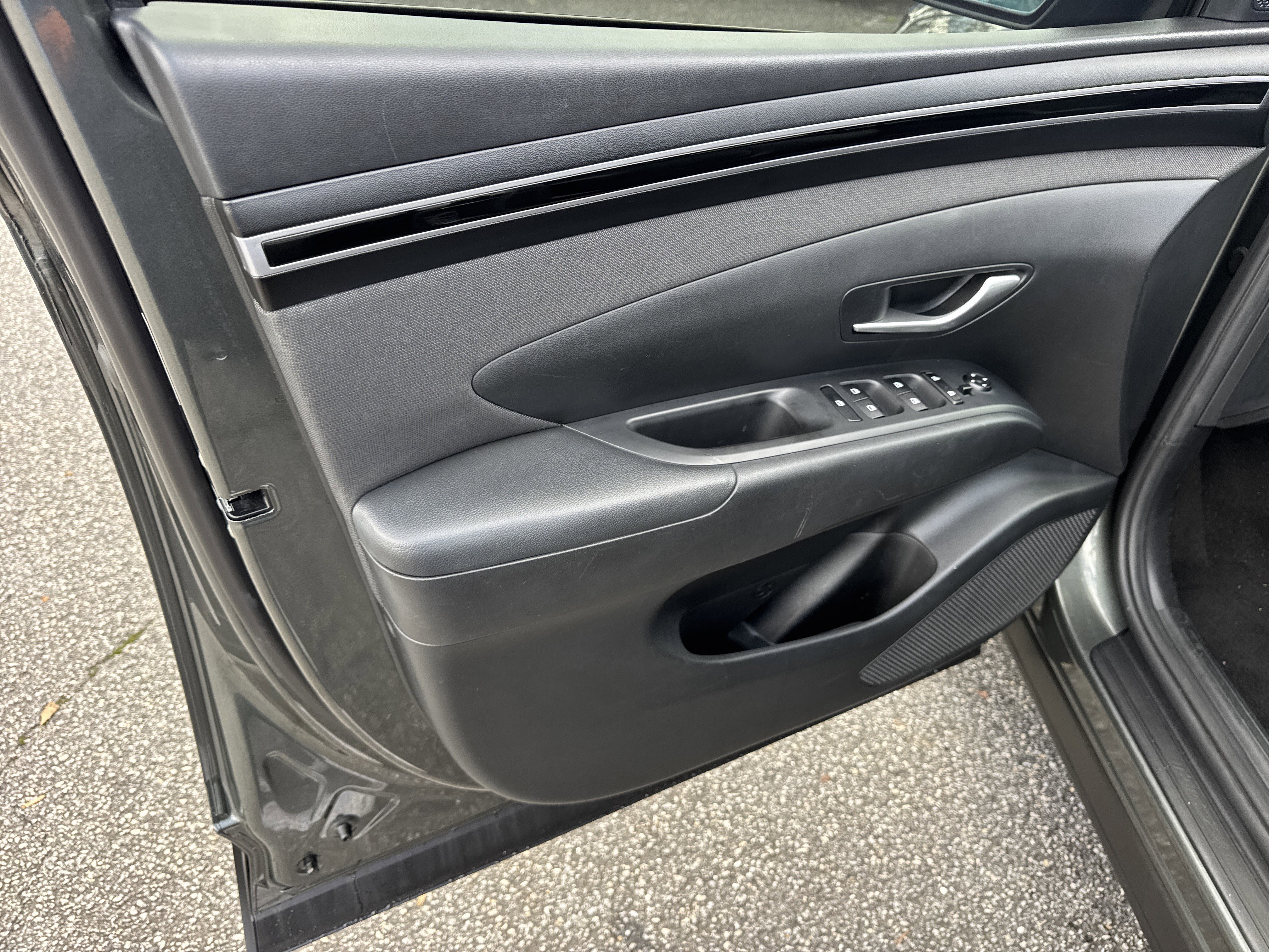 Used 2023 Hyundai Tucson SEL w/ Convenience Package image 10