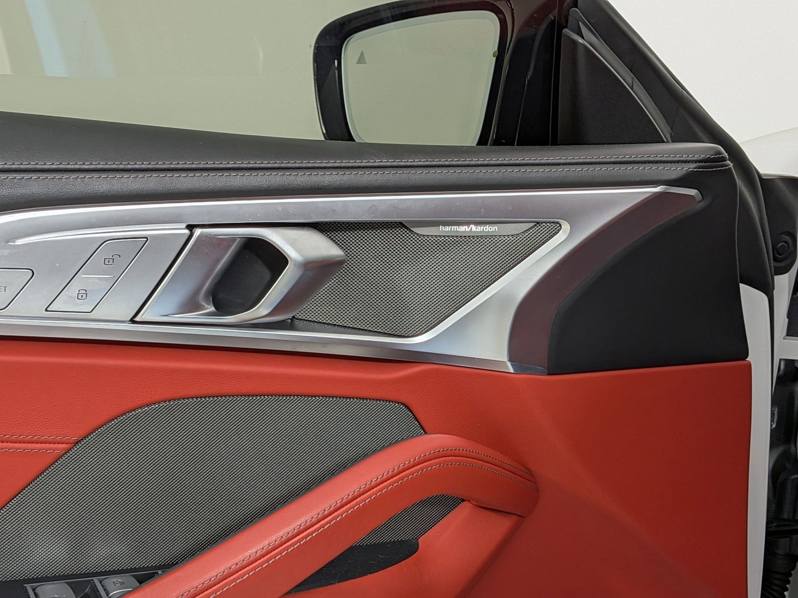 Used 2023 BMW M850i xDrive Convertible w/ M Sport Professional Package AWD/4WD image 15