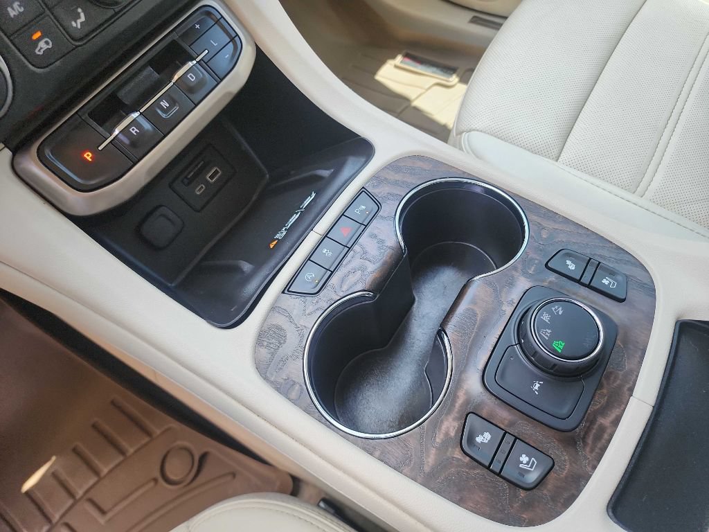 Used 2021 GMC Acadia Denali AWD/4WD image 30
