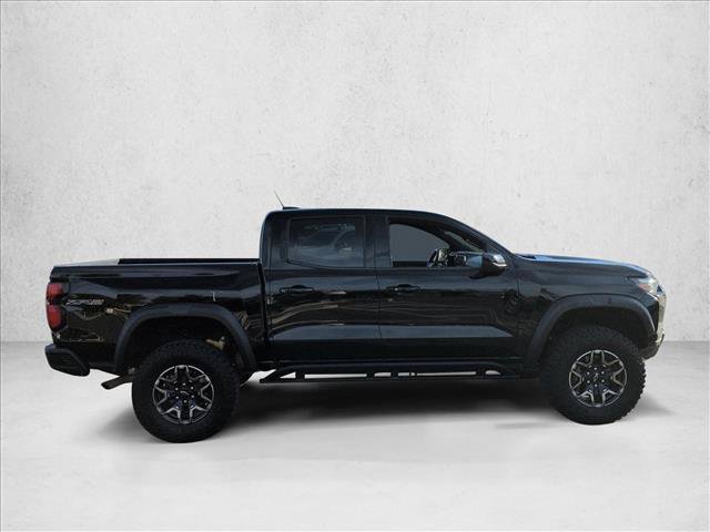 Used 2024 Chevrolet Colorado ZR2 w/ Safety Package AWD/4WD image 9