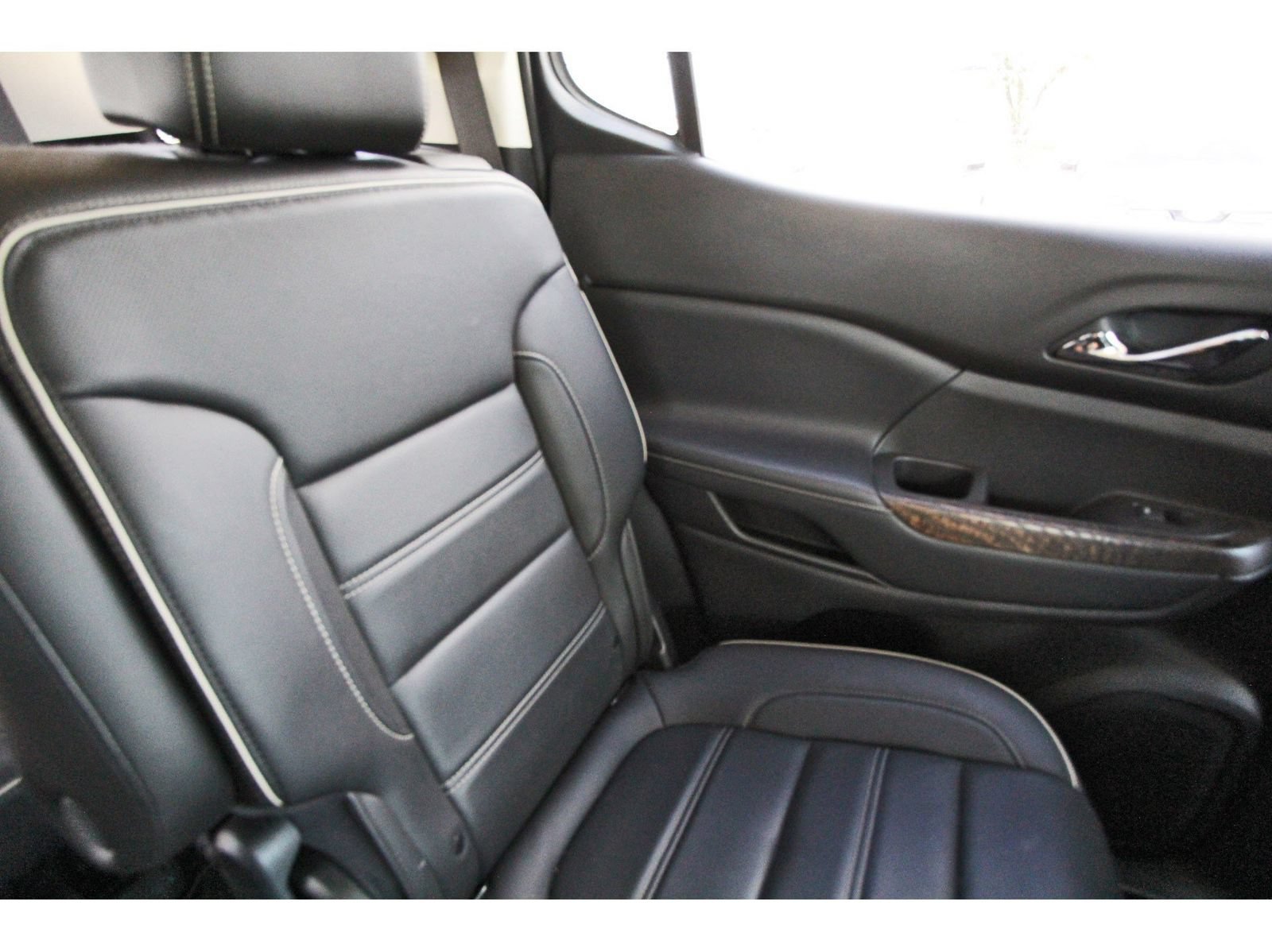 Used 2020 GMC Acadia Denali FWD image 12
