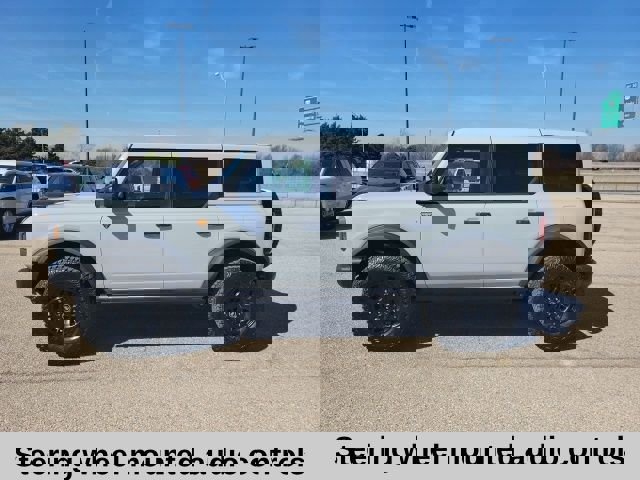 New 2026 Ford Bronco Badlands image 3