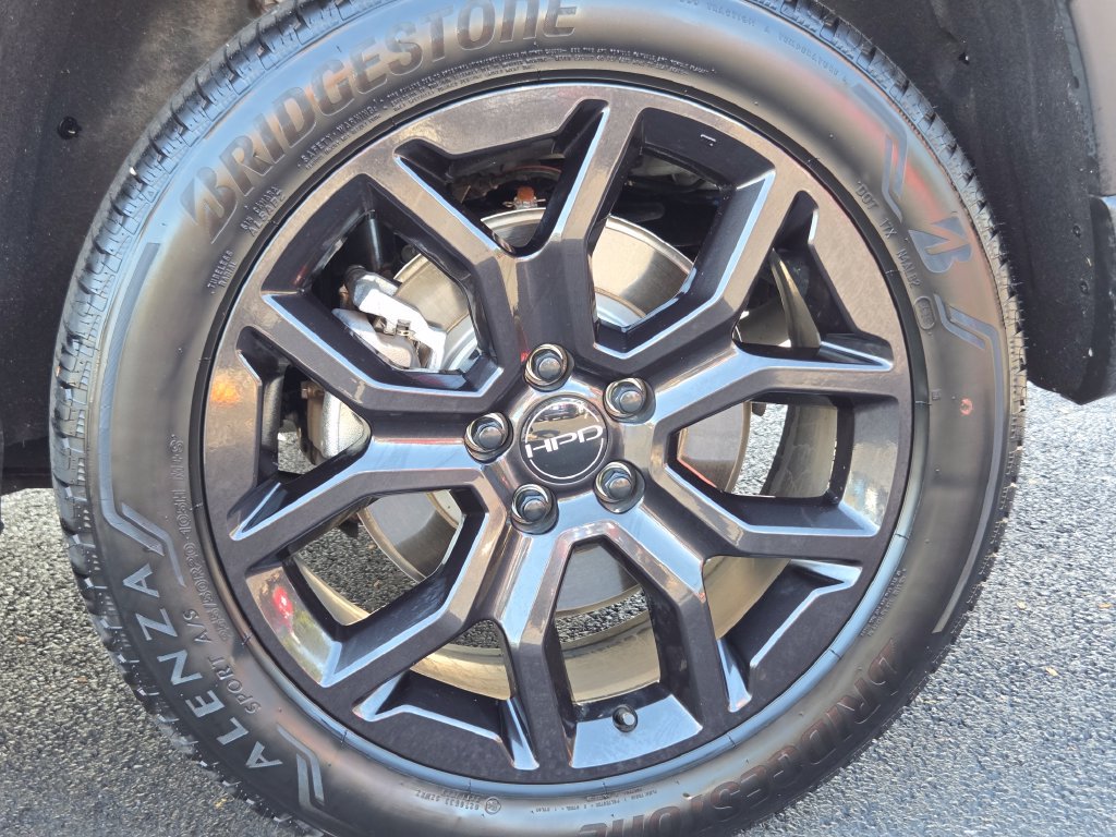 Certified 2025 Honda Pilot Touring image 18