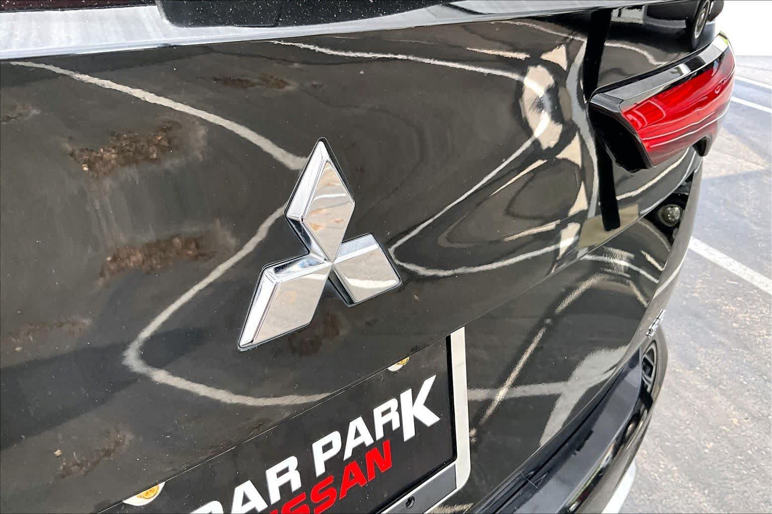 Used 2022 Mitsubishi Outlander SE AWD/4WD image 31