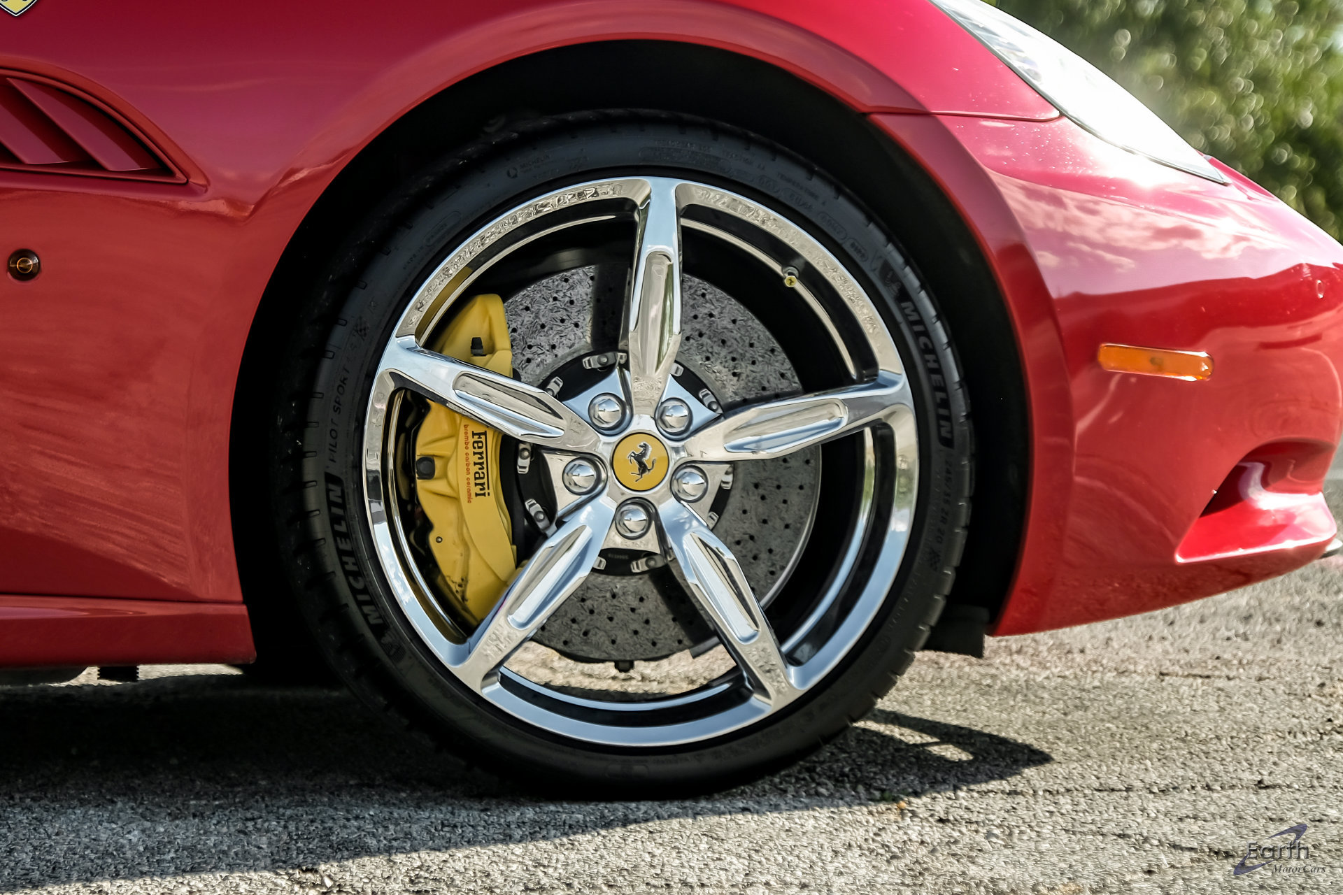 Used 2014 Ferrari California RWD image 95