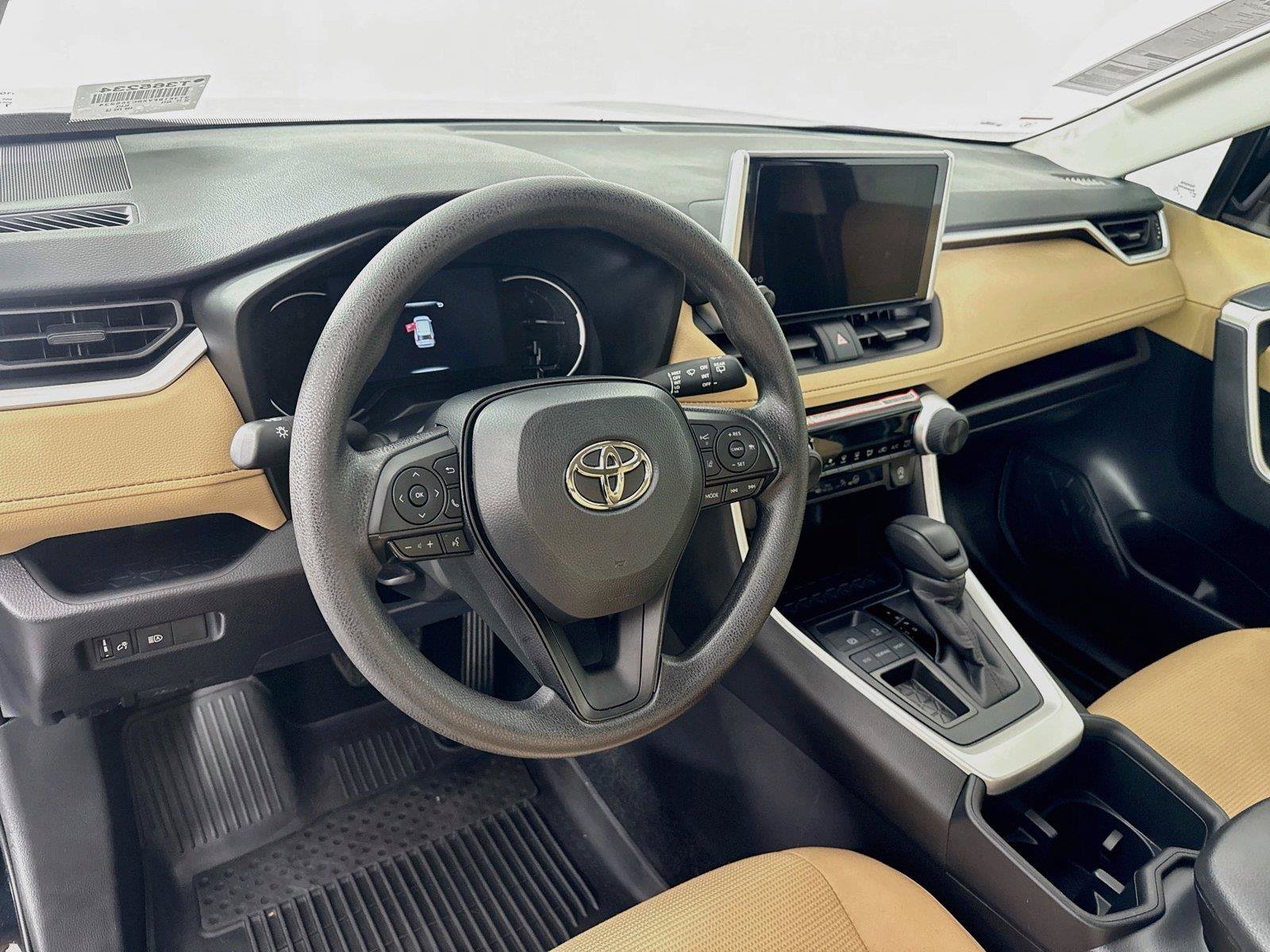 Certified 2025 Toyota RAV4 LE FWD image 4