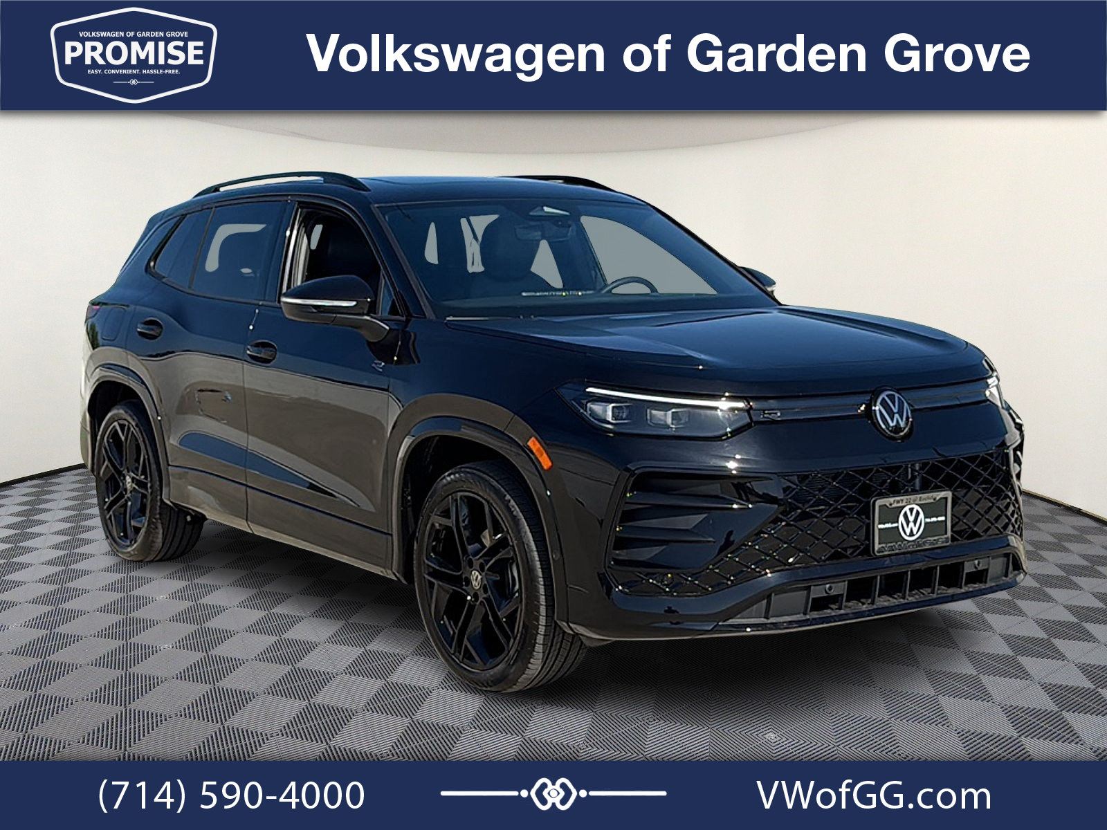 New 2026 Volkswagen Tiguan SE R-Line FWD image 2
