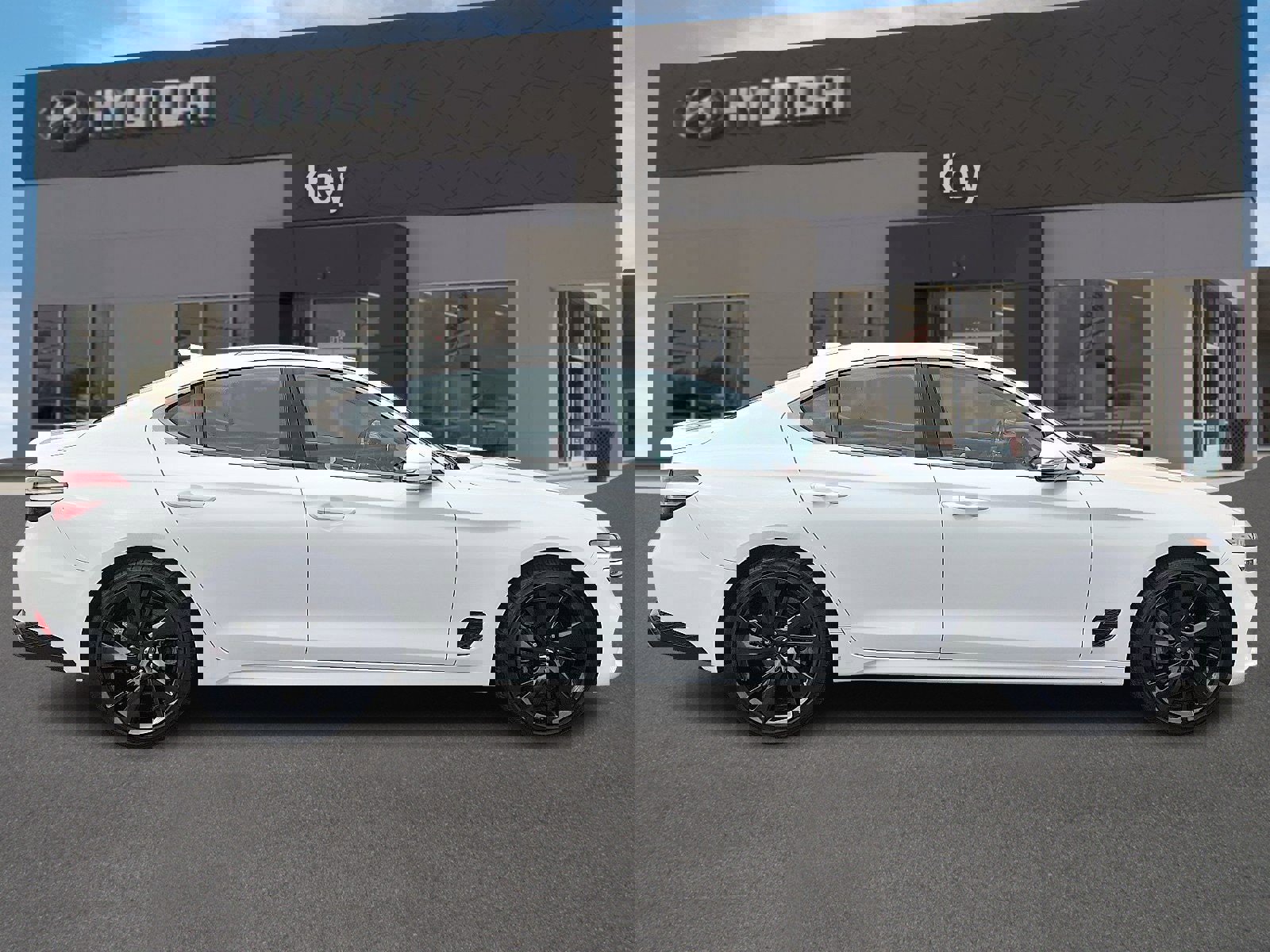 Used 2023 Genesis G70 2.0T w/ Sport Prestige Package image 3