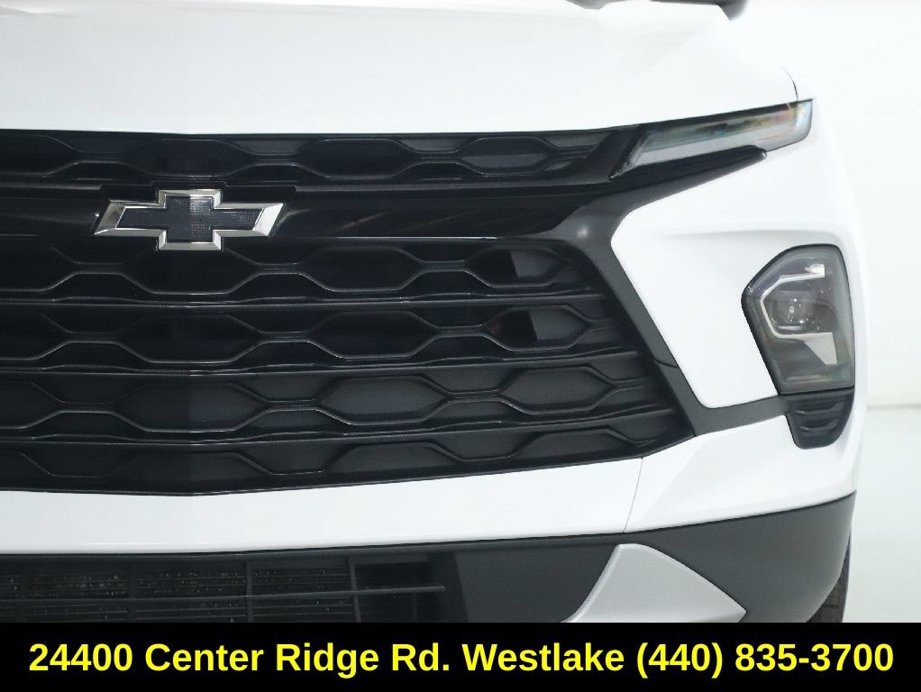 Used 2023 Chevrolet Blazer LT w/ Midnight/Sport Edition FWD image 8