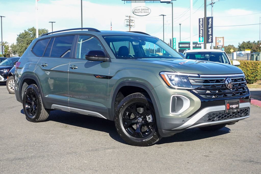 New 2026 Volkswagen Atlas Peak Edition image 3