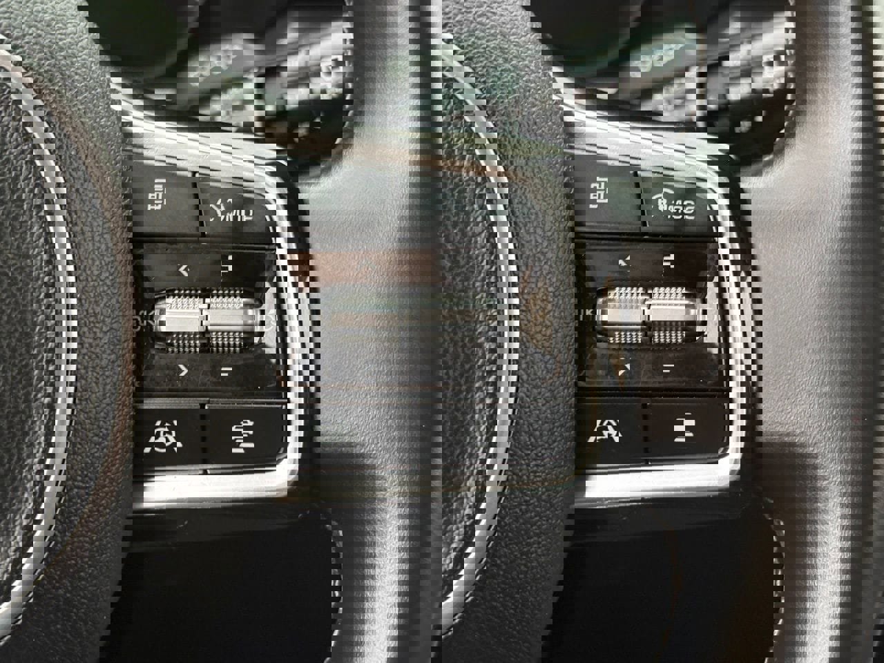 Used 2022 Kia Sorento SX image 19