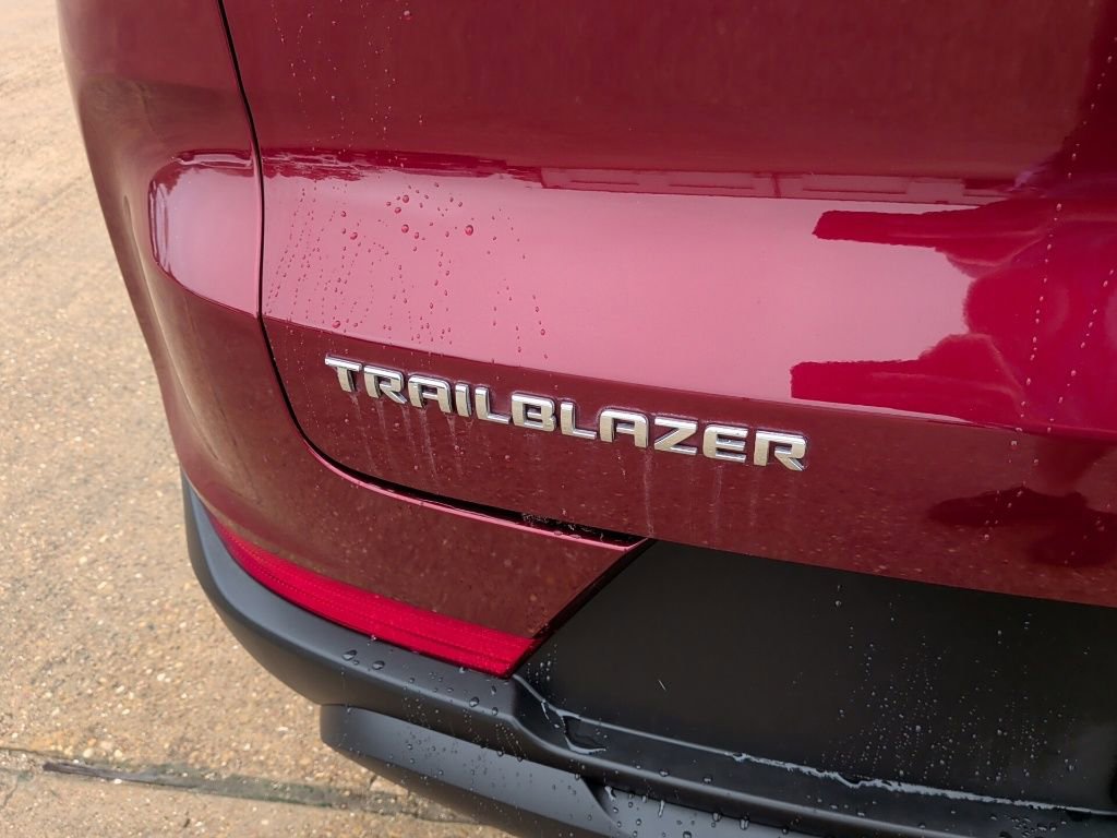 Used 2024 Chevrolet TrailBlazer LS w/ LS Convenience Package image 35