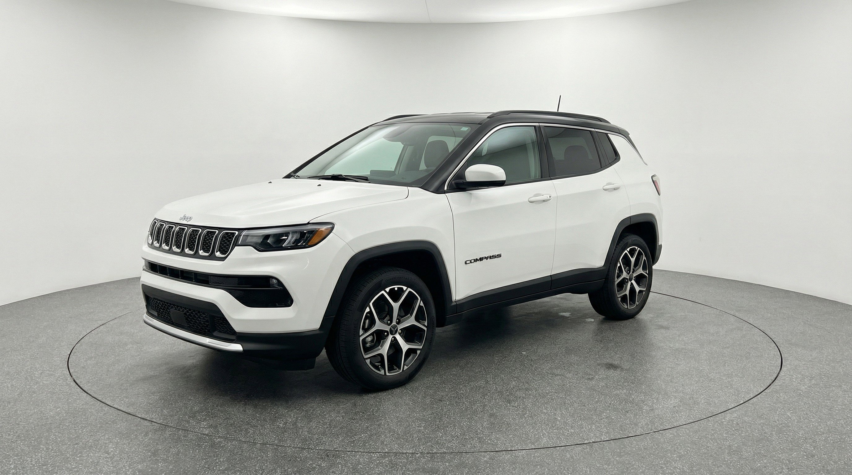 Used 2025 Jeep Compass Limited AWD/4WD image 3