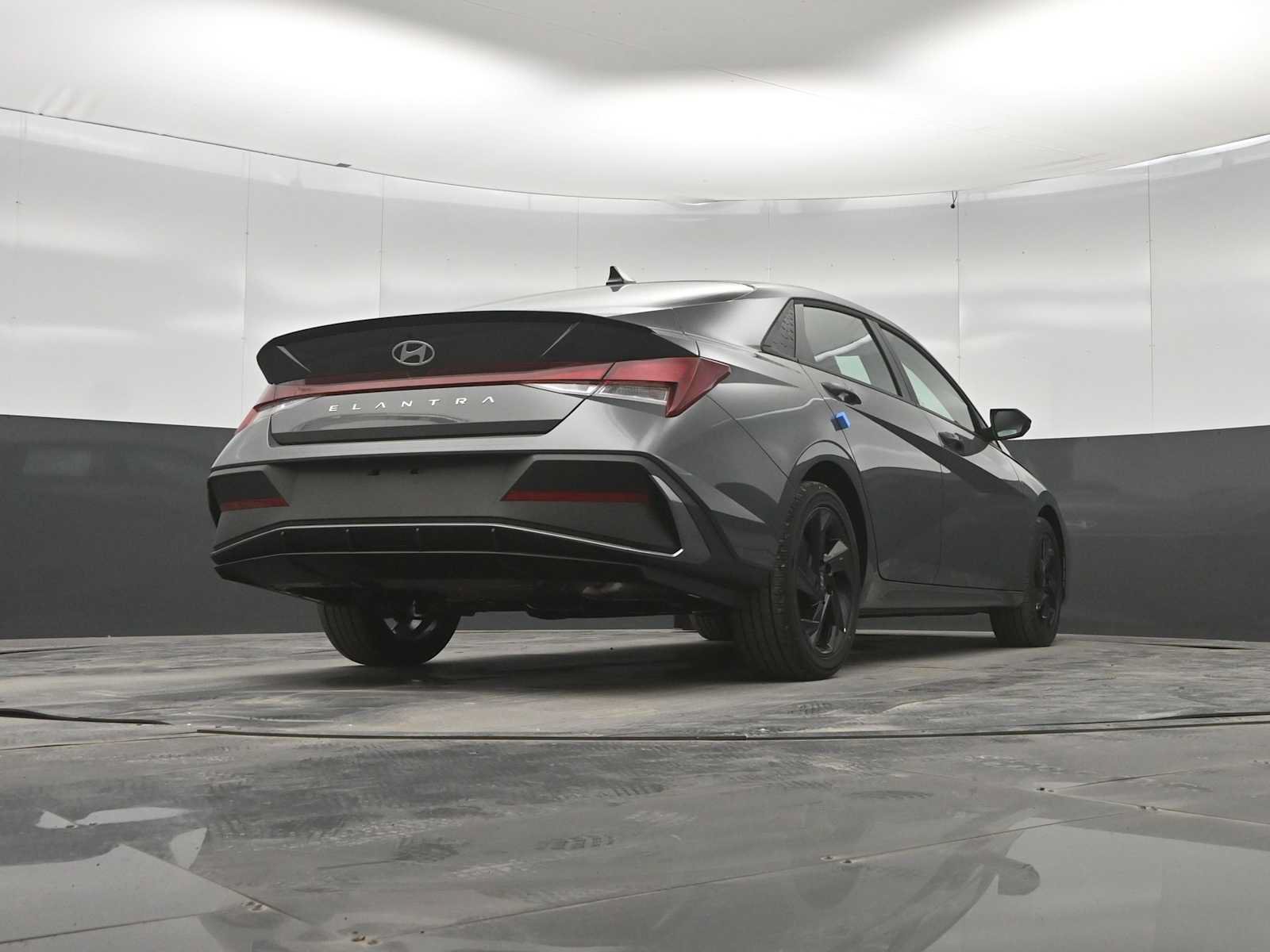 New 2026 Hyundai Elantra SEL Sport FWD image 39