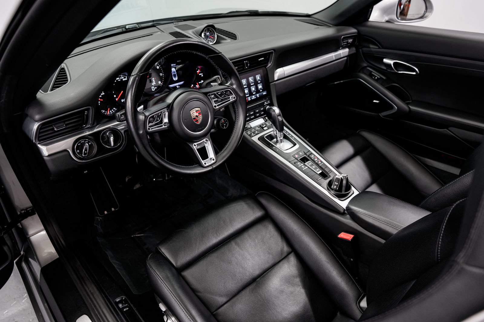 Used 2018 Porsche 911 Carrera S RWD image 9