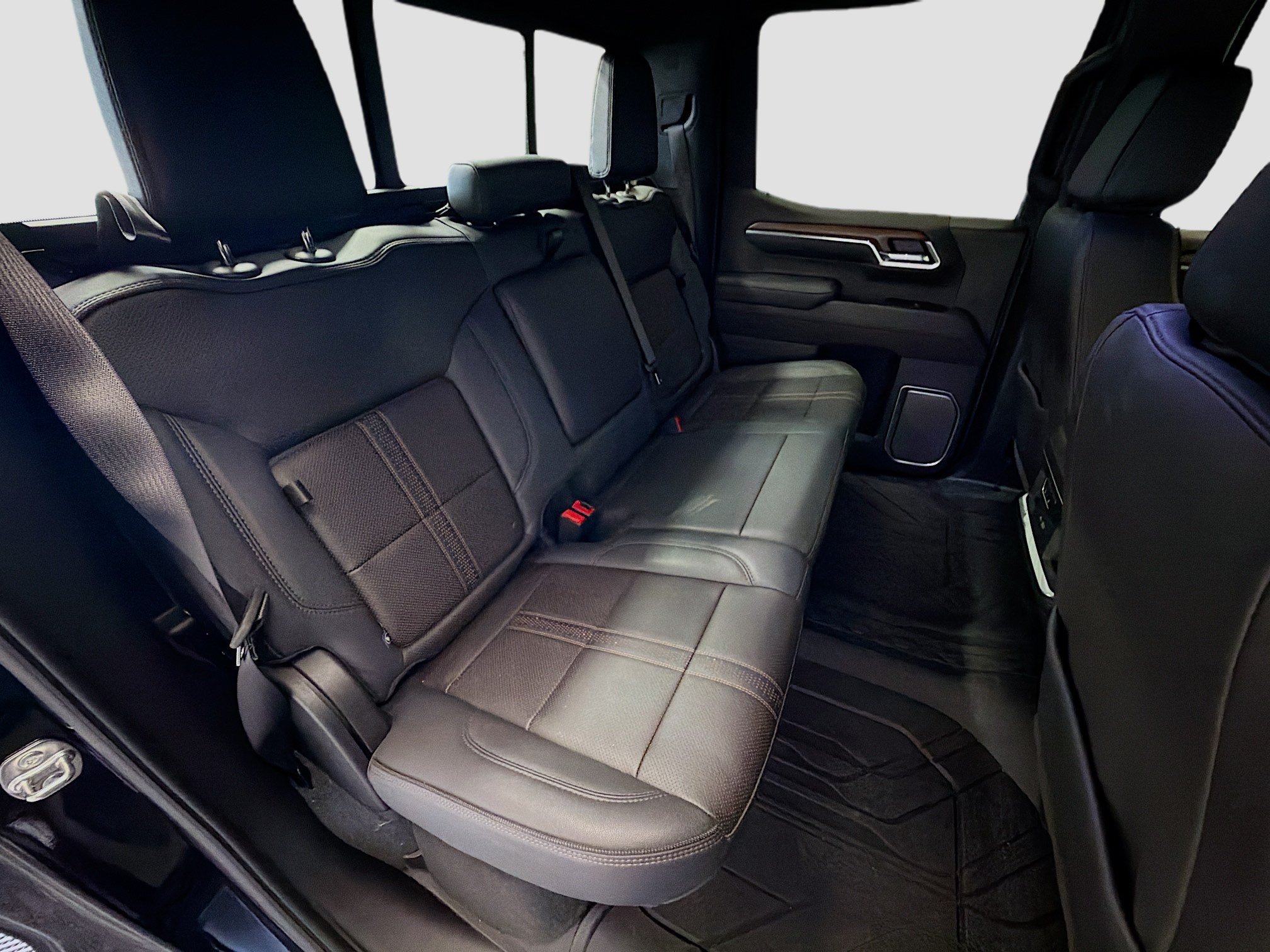 Used 2025 Chevrolet Silverado 1500 High Country w/ High Country Premium Package AWD/4WD image 14