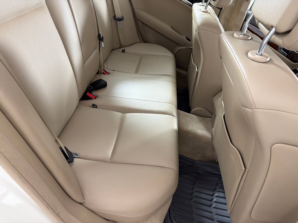 Used 2010 Mercedes-Benz C 300 4MATIC Sedan image 21