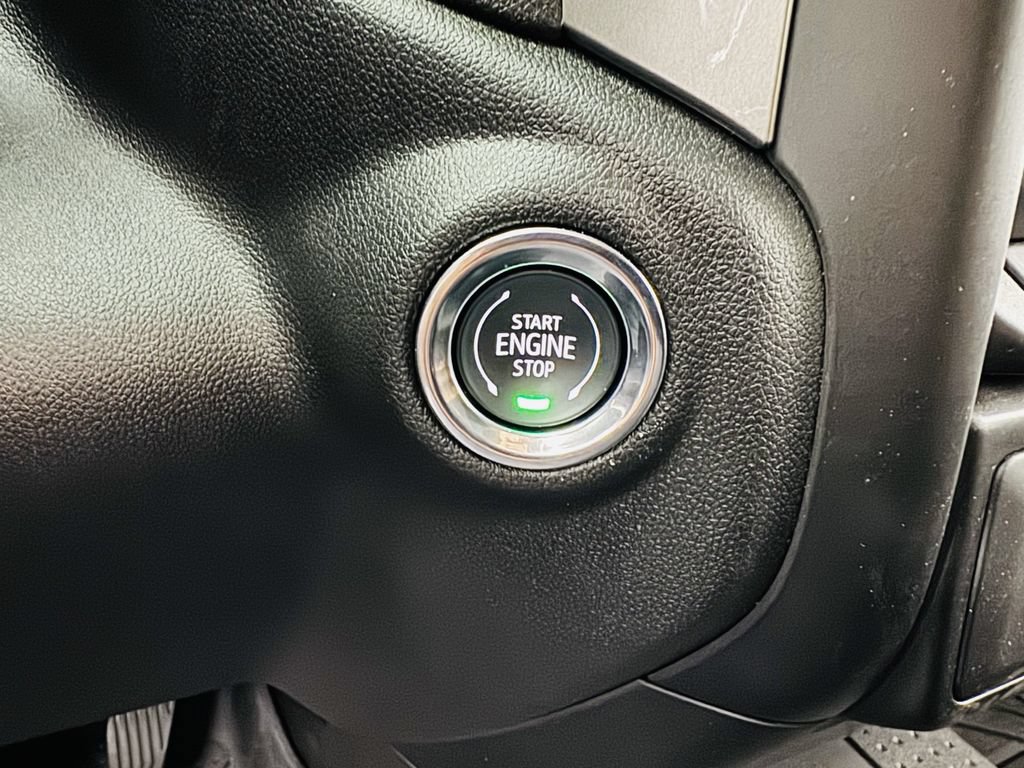 Used 2026 Chevrolet Silverado 1500 Custom RWD image 12