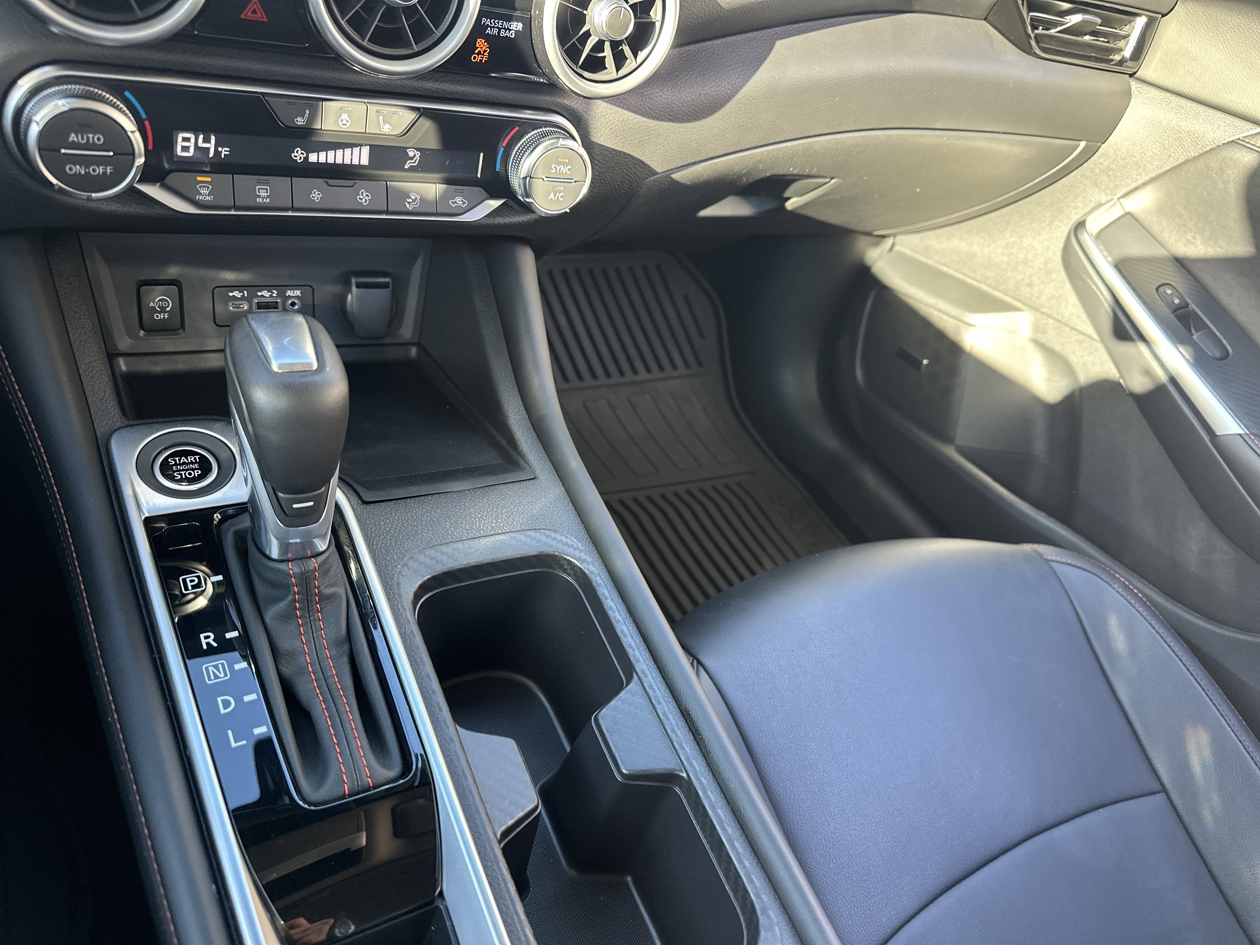 Used 2025 Nissan Sentra SR w/ SR Premium Package image 19