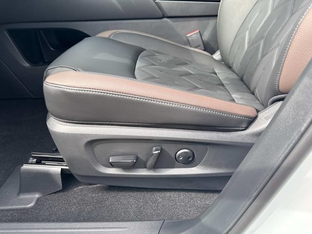 New 2026 Nissan Pathfinder Platinum w/ Cargo Package FWD image 19