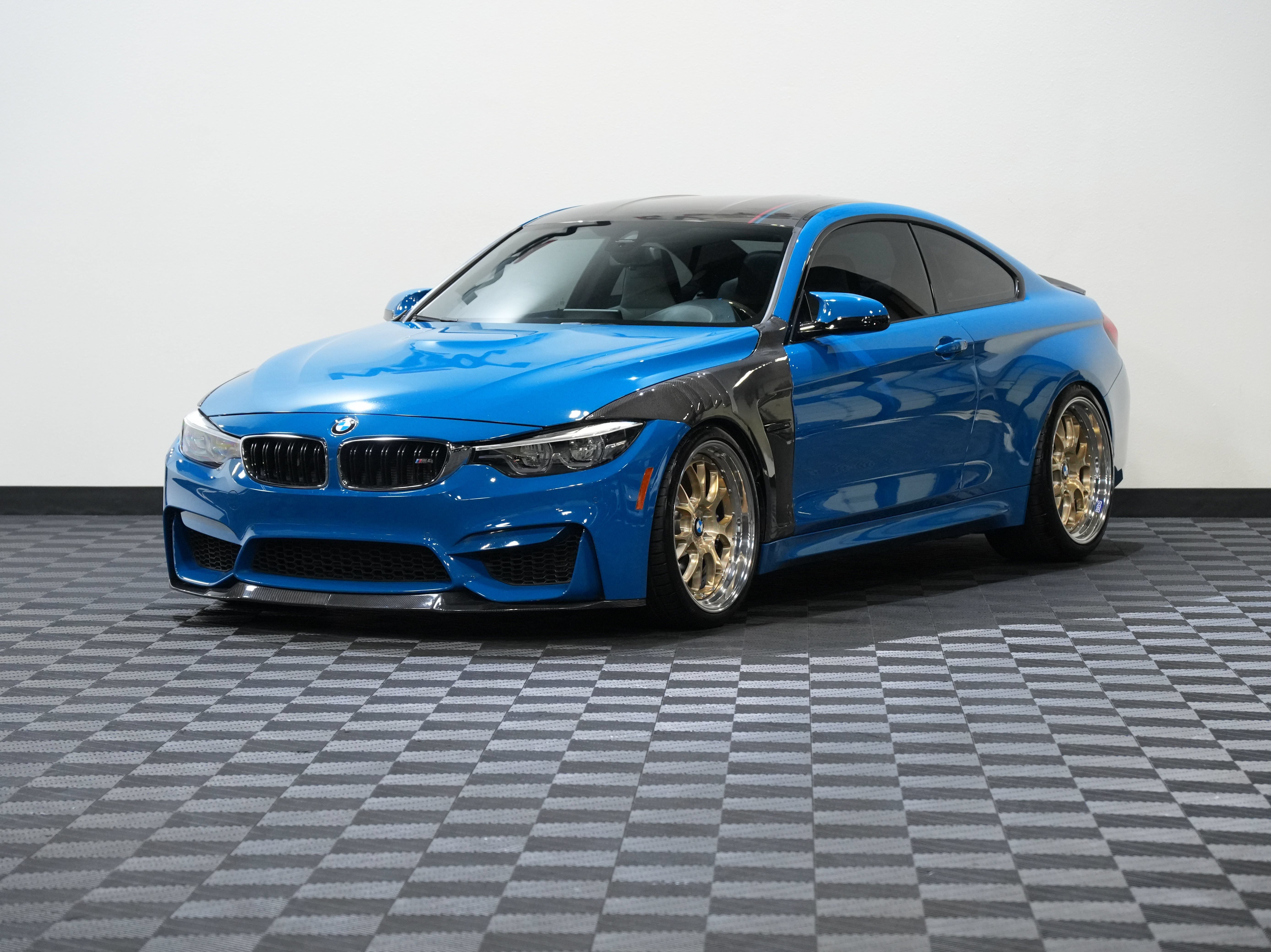 Used 2020 BMW M4 Coupe w/ Competition Package RWD image 3