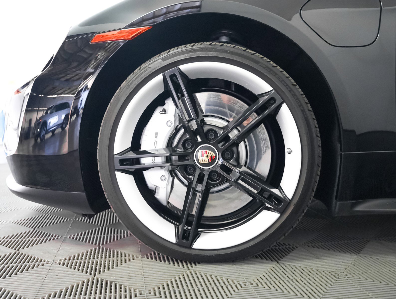 Certified 2024 Porsche Taycan GTS w/ Premium Package (P6U) image 13