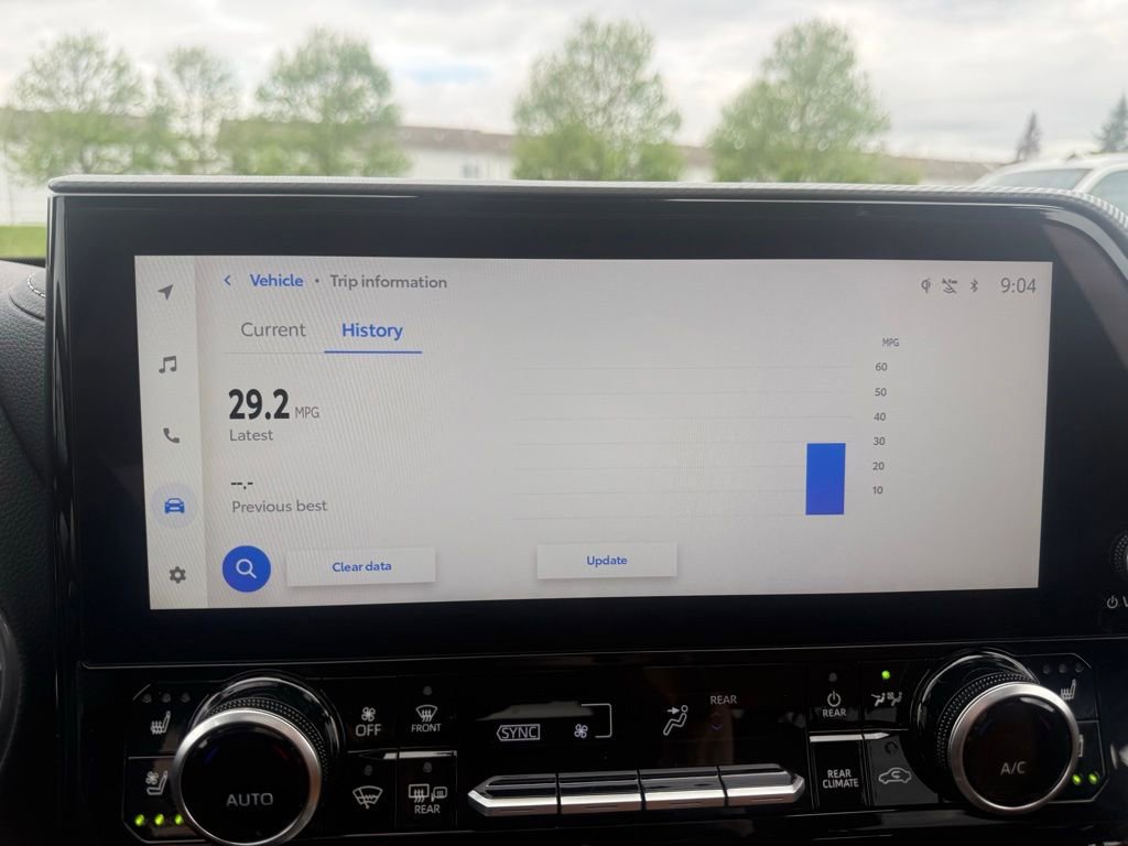 Used 2025 Toyota Highlander Platinum AWD/4WD image 22