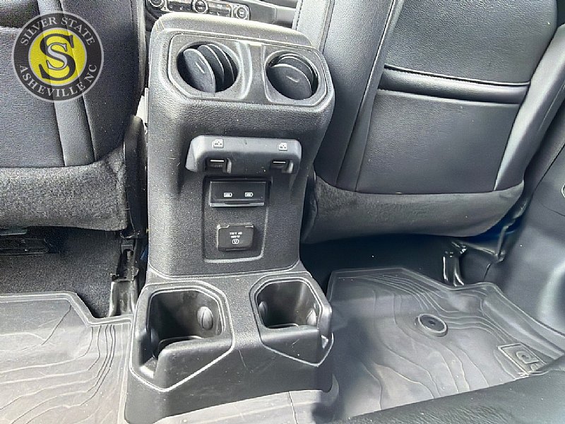 Used 2023 Jeep Gladiator Overland AWD/4WD image 14