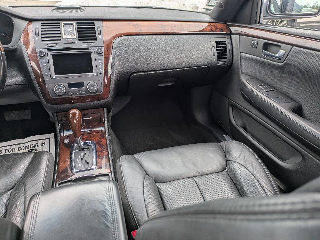 Used 2006 Cadillac DTS Performance image 11