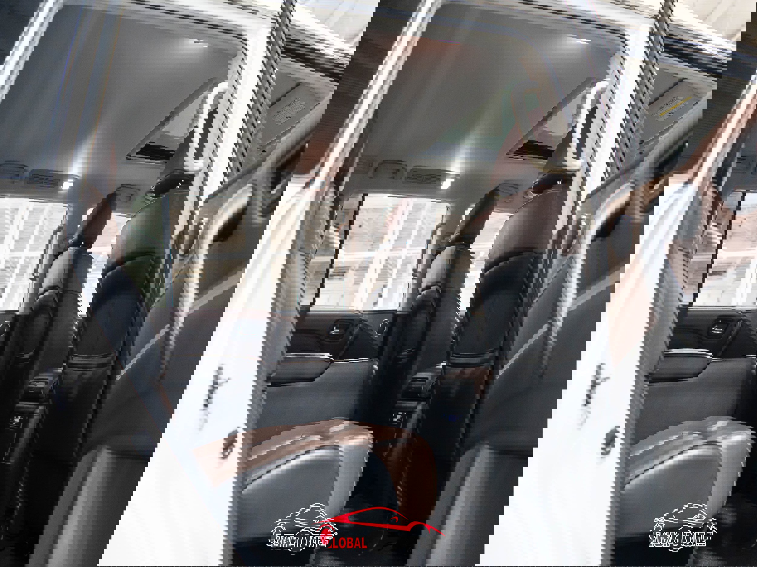 Used 2021 INFINITI QX80 Premium Select w/ All-Season Package image 19