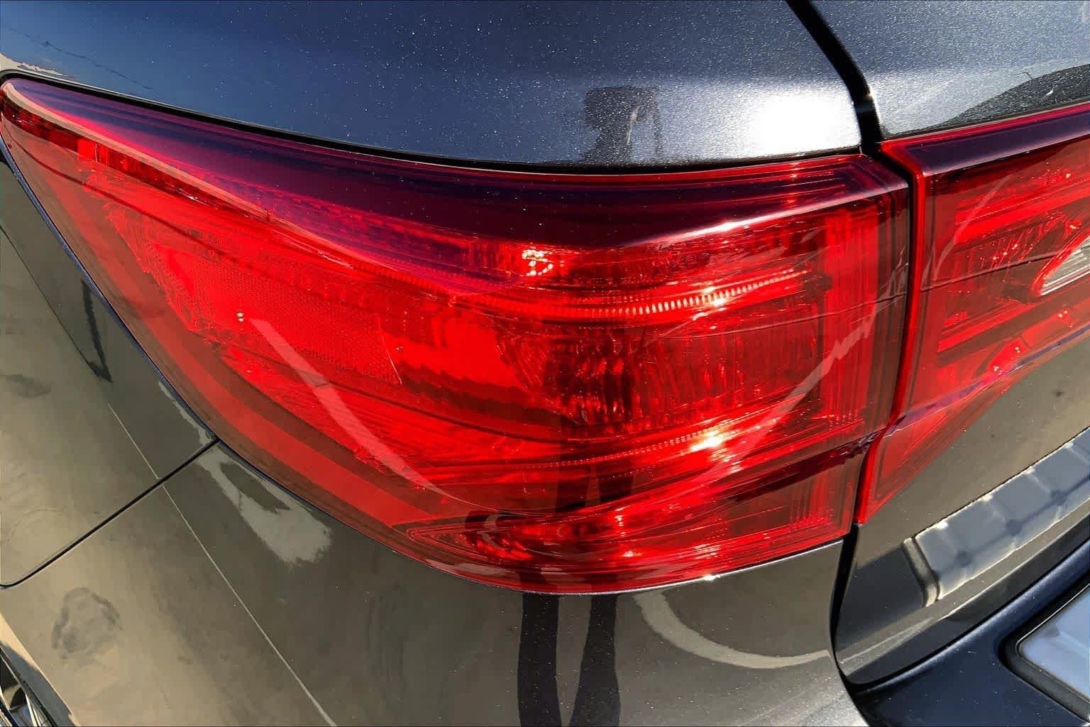 Used 2020 Acura MDX w/ Advance Package FWD image 28