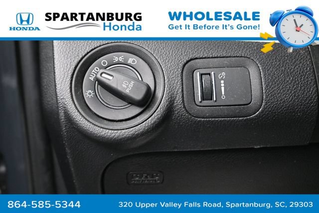 Used 2018 Dodge Journey SXT FWD image 13