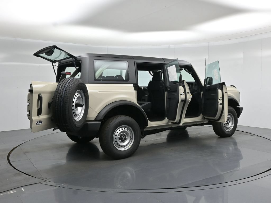 New 2026 Ford Bronco 4-Door AWD/4WD image 5