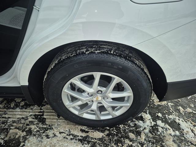 Used 2024 Chevrolet Equinox LS w/ Driver Confidence II Package image 30