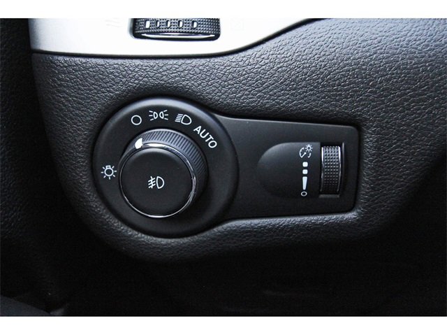 Used 2022 Jeep Cherokee Latitude image 21