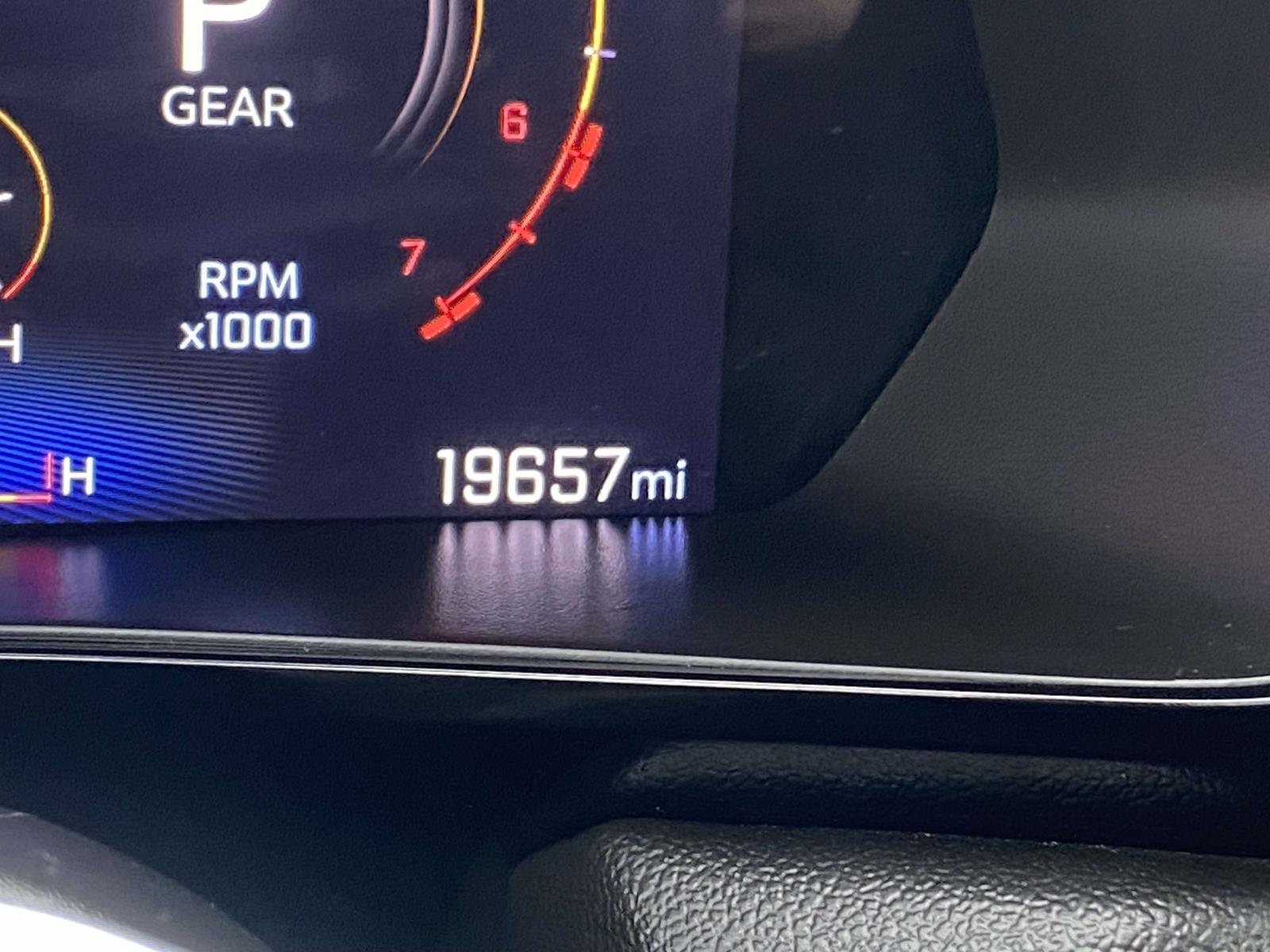 Used 2024 Chevrolet Colorado LT w/ LT Convenience Package II image 23