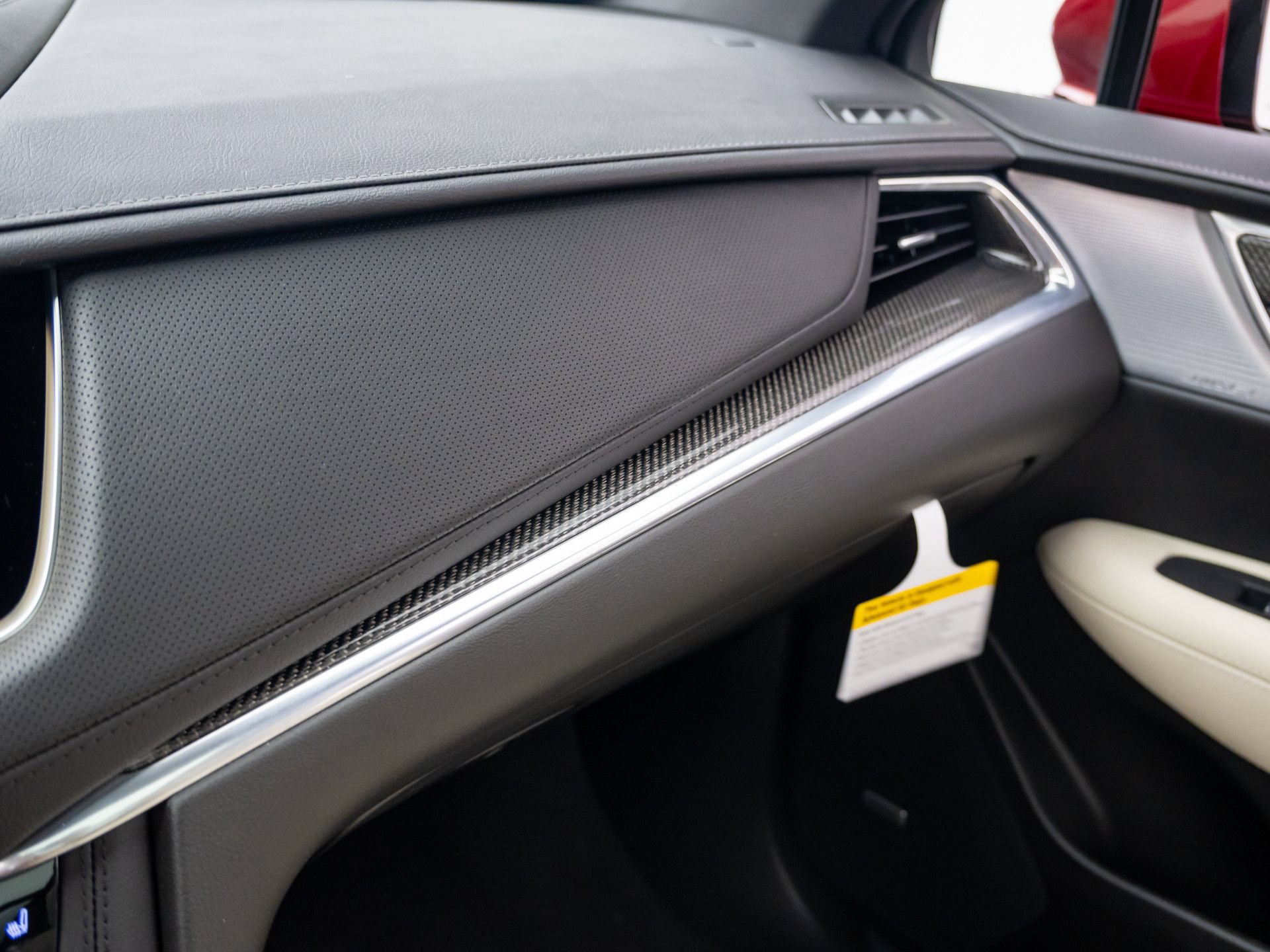New 2026 Cadillac XT5 Sportv w/ LPO, Floor Liner Package AWD/4WD image 30