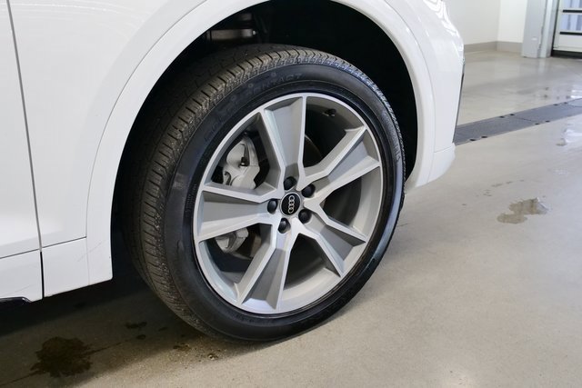 Used 2025 Audi Q5 2.0T Premium image 8