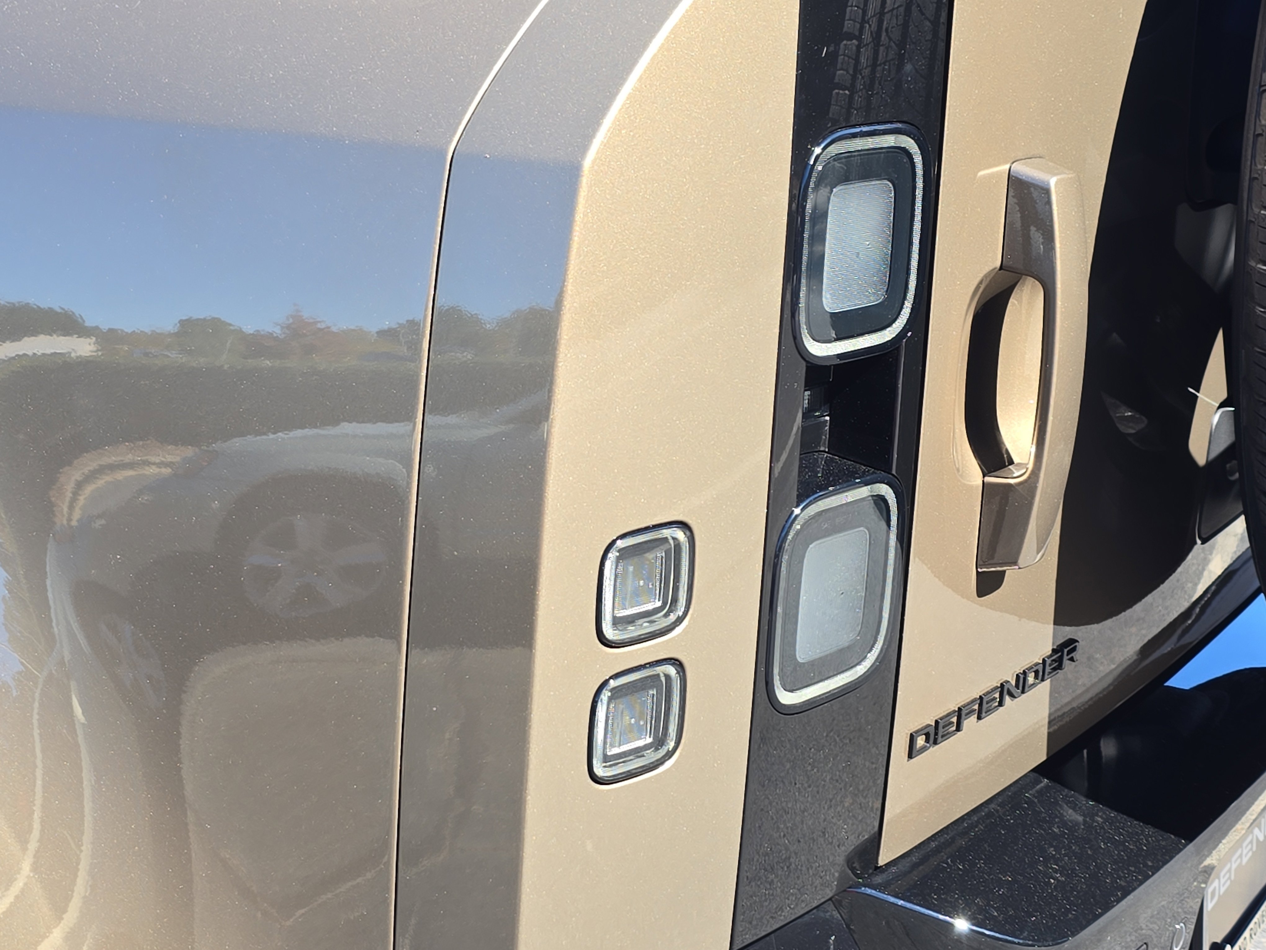 New 2026 Land Rover Defender 110 S image 33