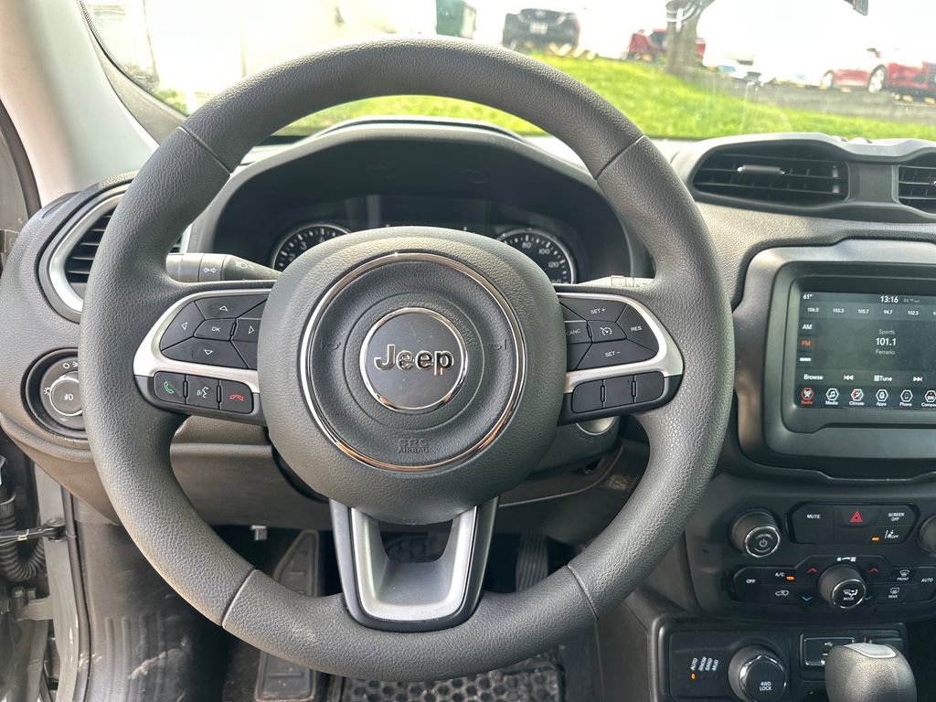 Used 2021 Jeep Renegade Sport AWD/4WD image 14