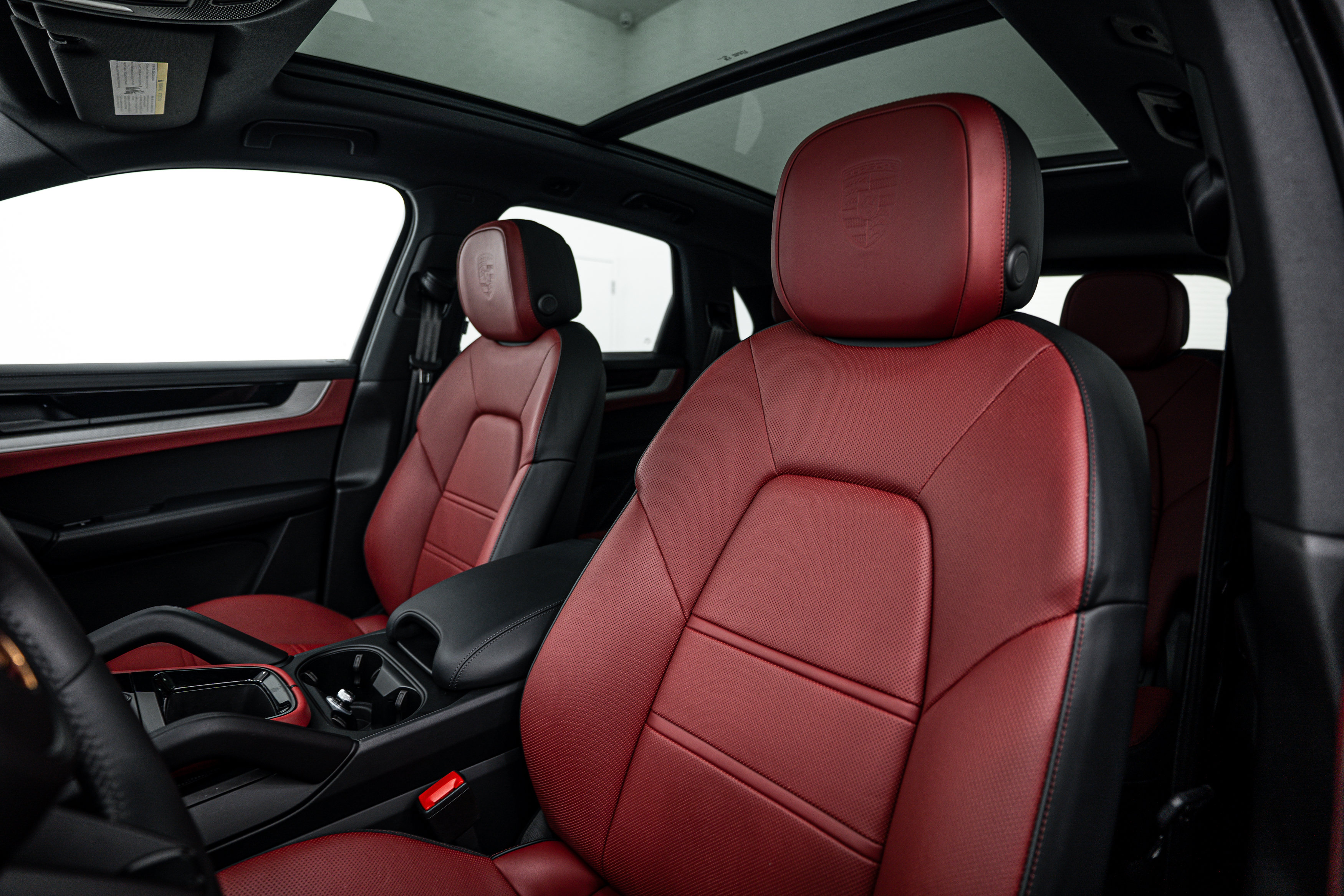 Certified 2026 Porsche Cayenne AWD/4WD image 17