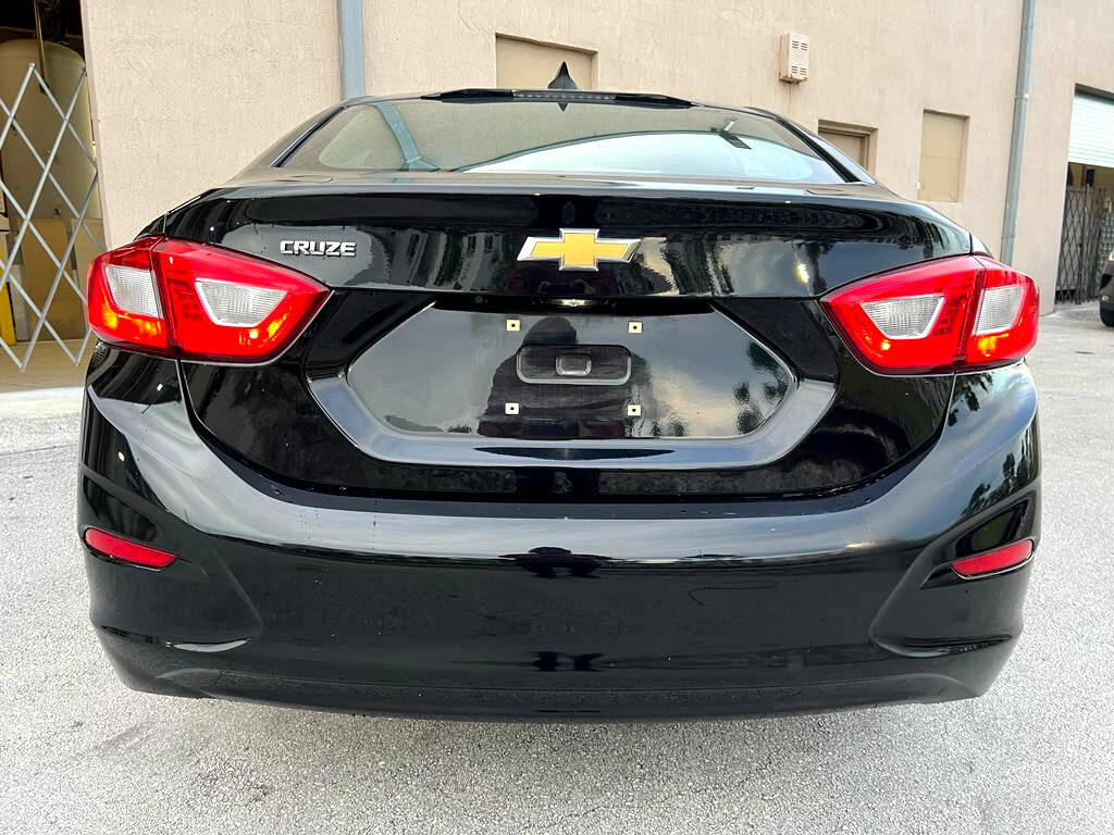 Used 2018 Chevrolet Cruze LS image 11
