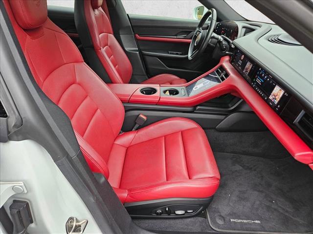 Used 2020 Porsche Taycan 4S image 22