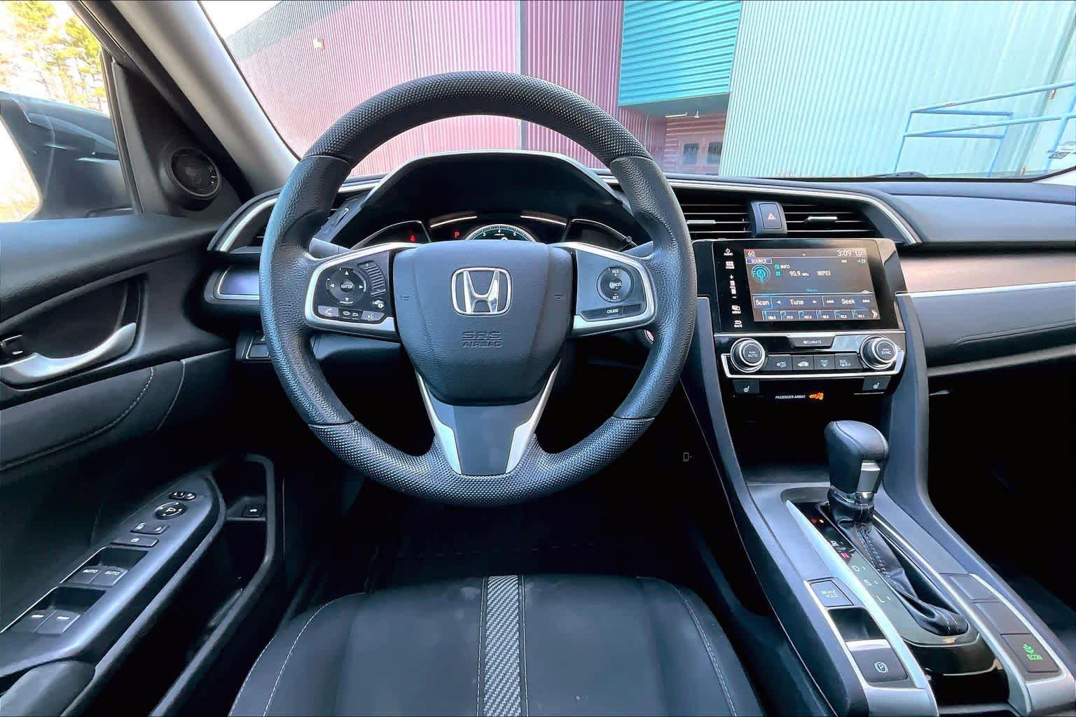 Used 2017 Honda Civic EX-T image 6