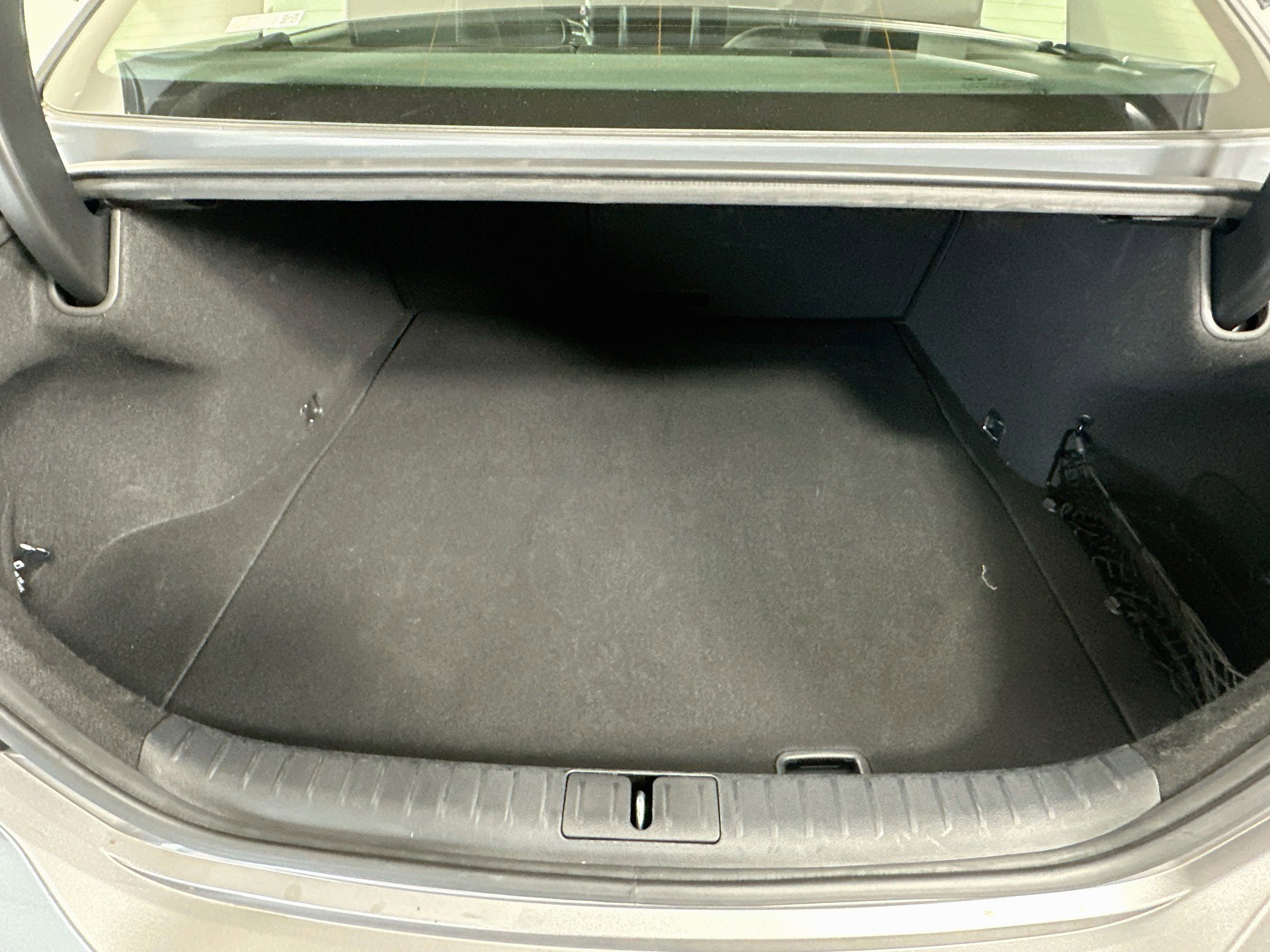Used 2025 Genesis G70 2.5T RWD image 28