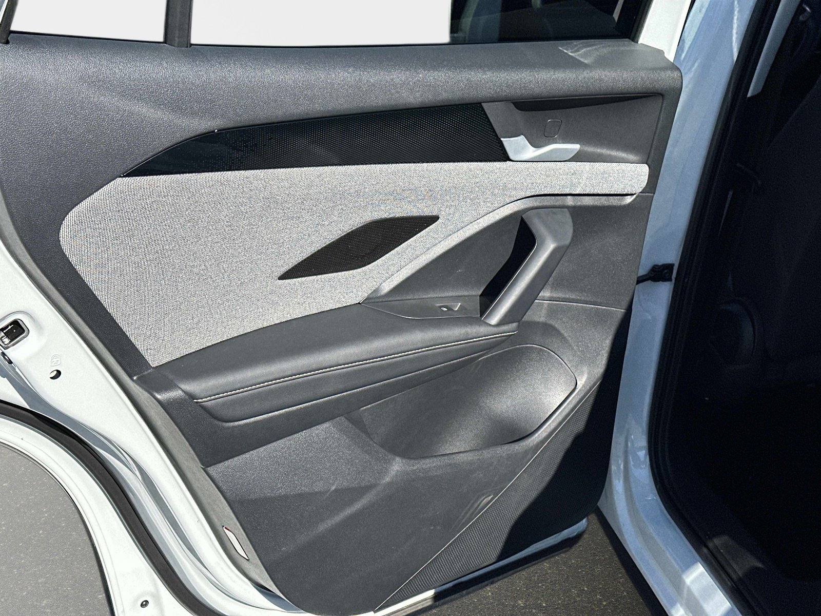 Certified 2025 Volkswagen Tiguan S image 12