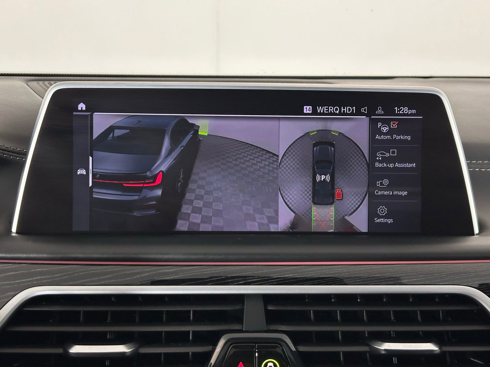 Used 2021 BMW 750i xDrive w/ Luxury Rear Seating Package image 42