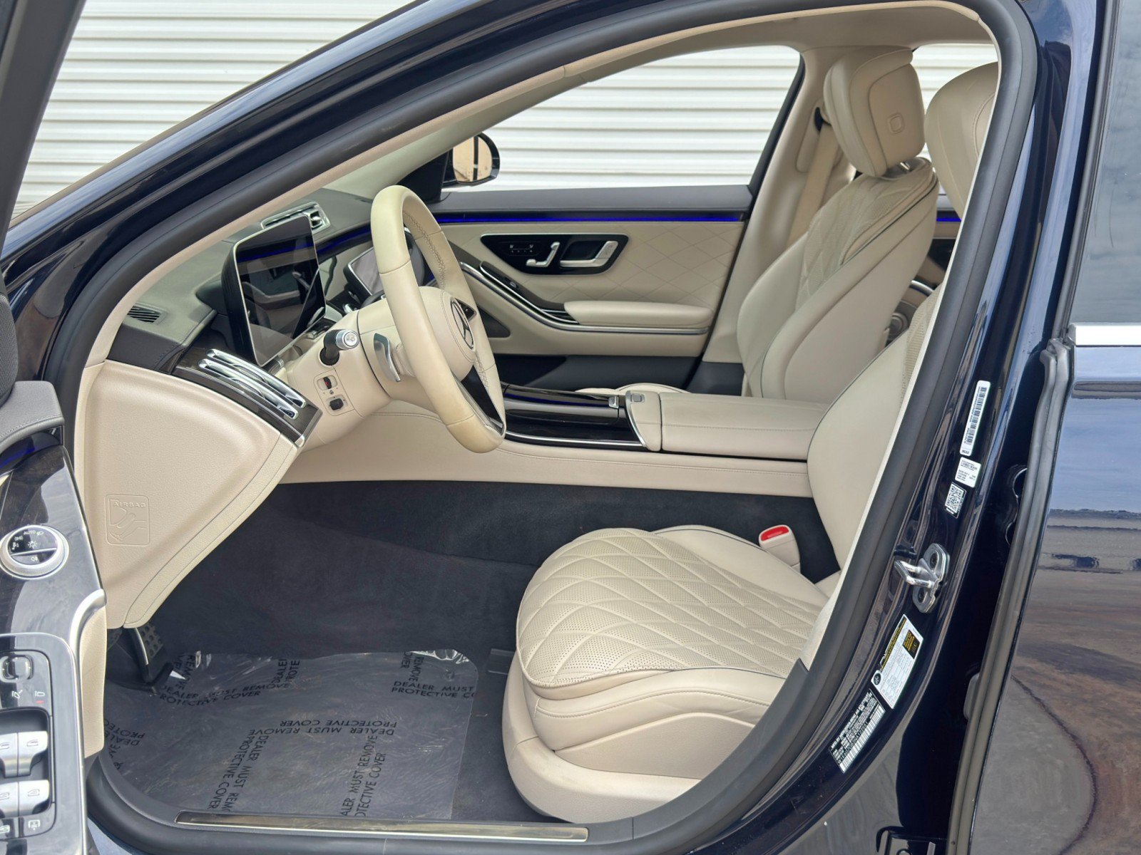 Used 2022 Mercedes-Benz S 580 4MATIC Sedan w/ AMG Line Package image 17
