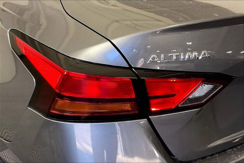Used 2022 Nissan Altima 2.5 S FWD image 38